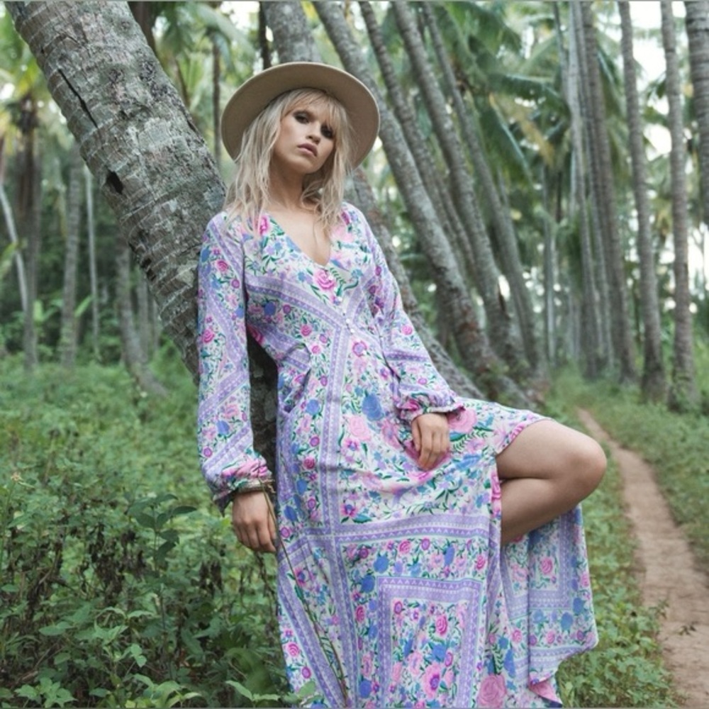 SPELL & The Gypsy Babushka Mary Kate Gown lavender oversized fit with bra